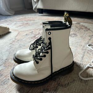 Doc Martens, size: 6, color: white